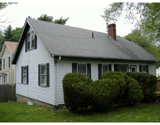 18 Governor Road Arlington, MA 02474 - Photo 2 of 6