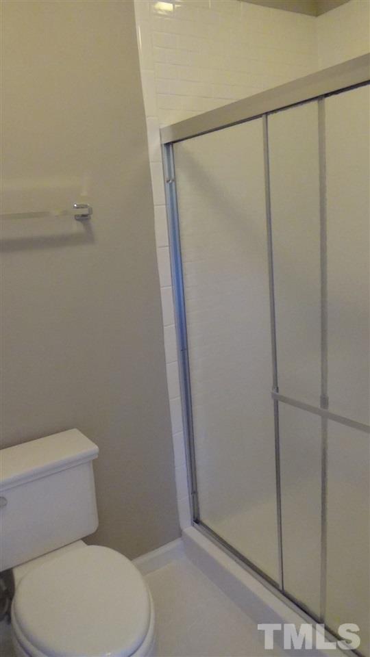 2708 Pidgeon Hill Road Raleigh, NC 27613 - Photo 20 of 25 Shower