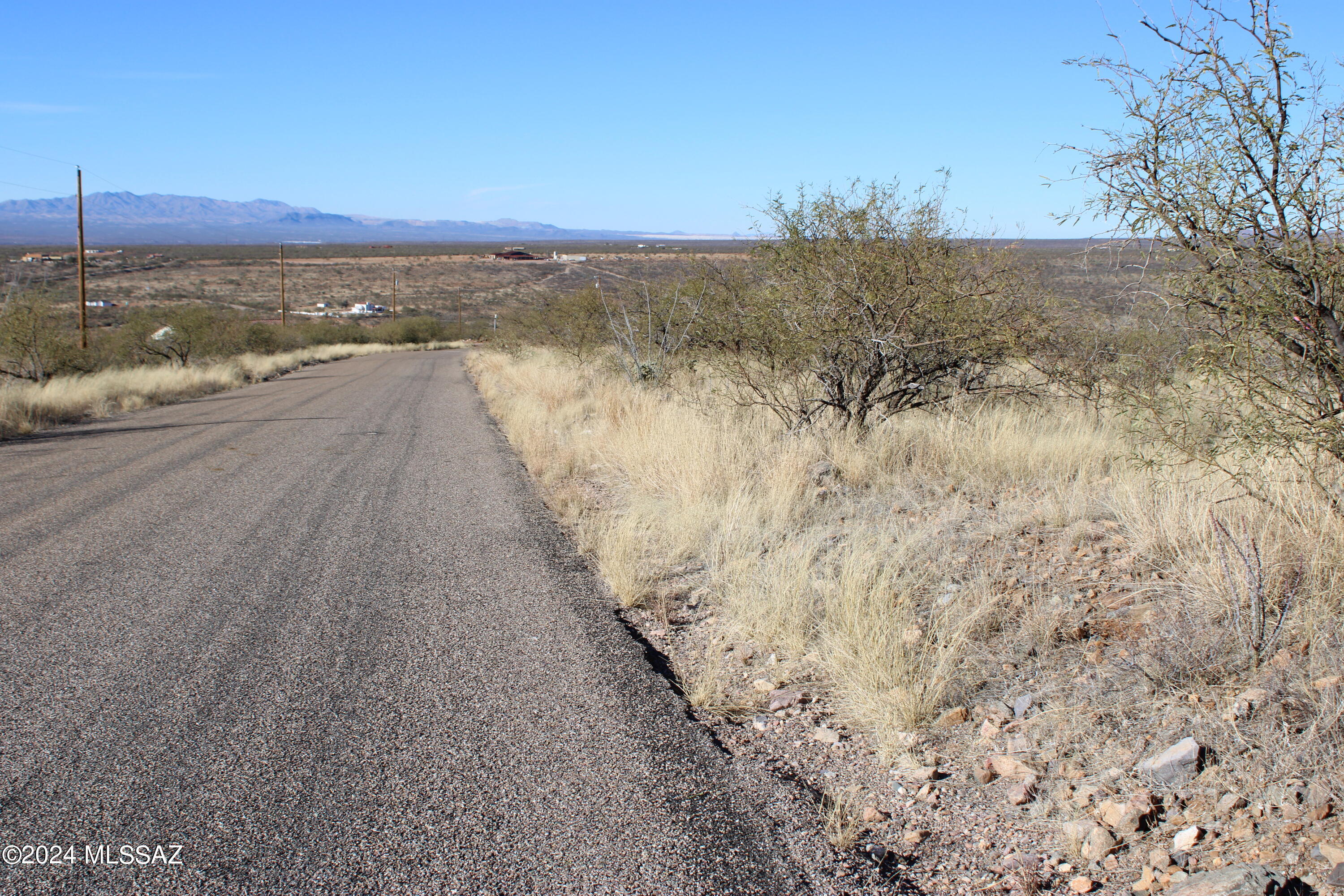 1827 Círculo Tortuga, Unit 27 Rio Rico, AZ 85648 - Photo 1 of 10