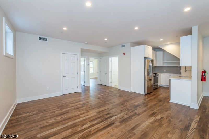 16 Waverly Place, Unit B Madison, NJ 07940 - Photo 4 of 13