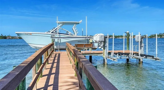 $4,500,000 | 7342 Captain Kidd Avenue, Sarasota, FL 34231