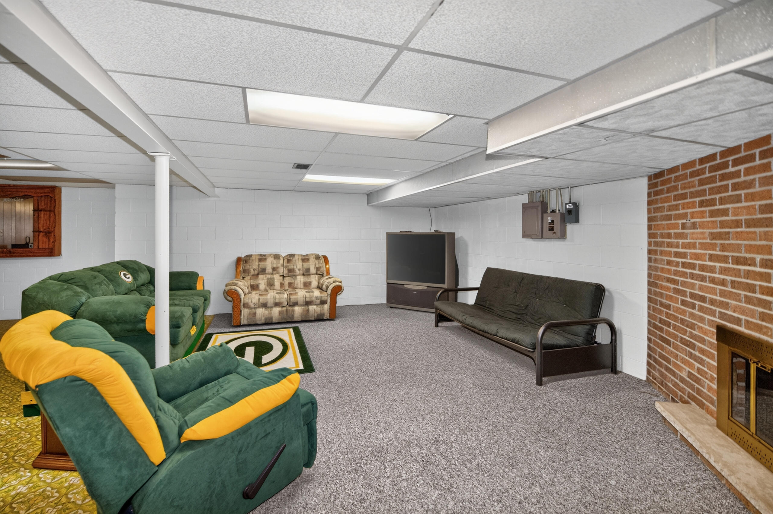 3174 Division Road Jackson, WI 53037 - Photo 28 of 47 Lower Rec Room