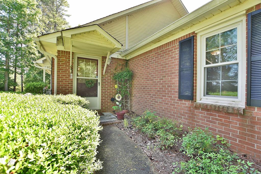 529 Apache Trail Waverly Hall, GA 31831 - Photo 10 of 29 Front side