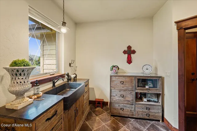 $1,375,000 | 11042 North Cattle Drive, Hayden, ID 83835