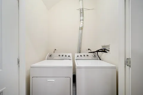 $525,000 | 2216 West North Avenue, Unit 2, Chicago, IL 60647