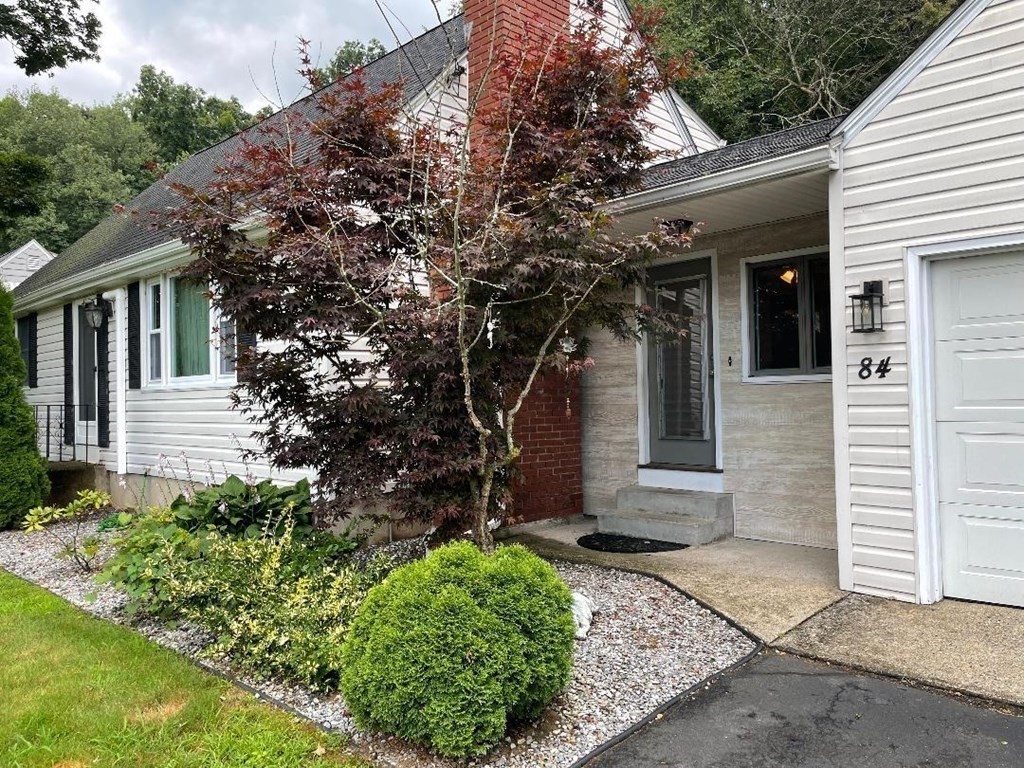 84 Forest Road Agawam, MA 01001 - Photo 3 of 39 Gallery Image 3