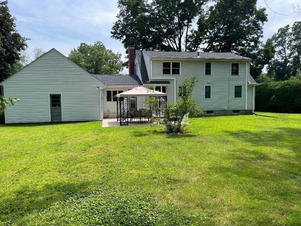 84 Forest Road Agawam, MA 01001 - Photo 4 of 39 Gallery Image 4