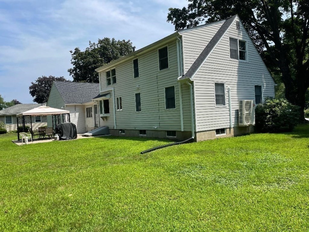 84 Forest Road Agawam, MA 01001 - Photo 6 of 39 Gallery Image 6