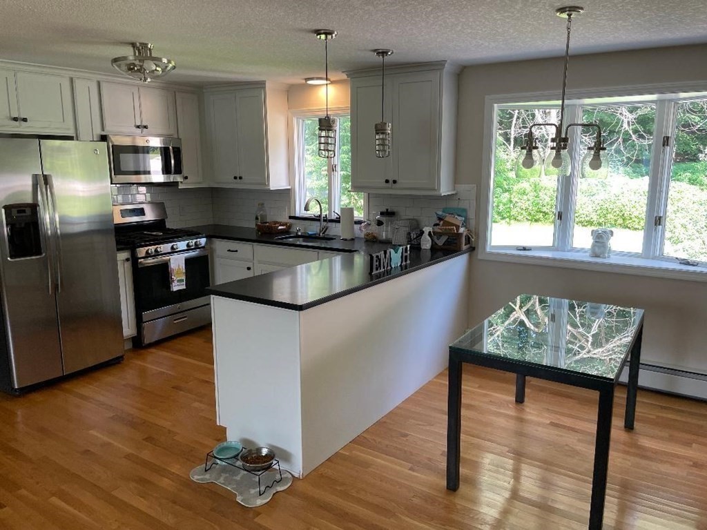 84 Forest Road Agawam, MA 01001 - Photo 10 of 39 Gallery Image 10