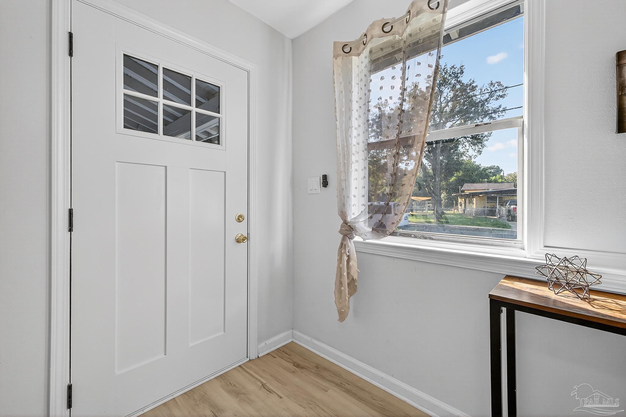 800 East Montclair Road Pensacola, FL 32505 - Photo 4 of 46