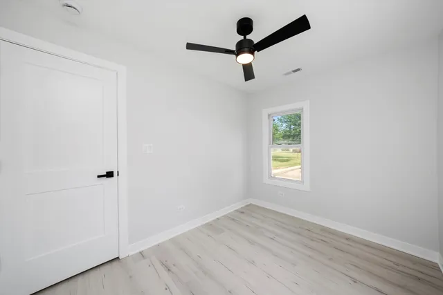 $258,000 | 309 Southeast Circle Drive, Joliet, IL 60433