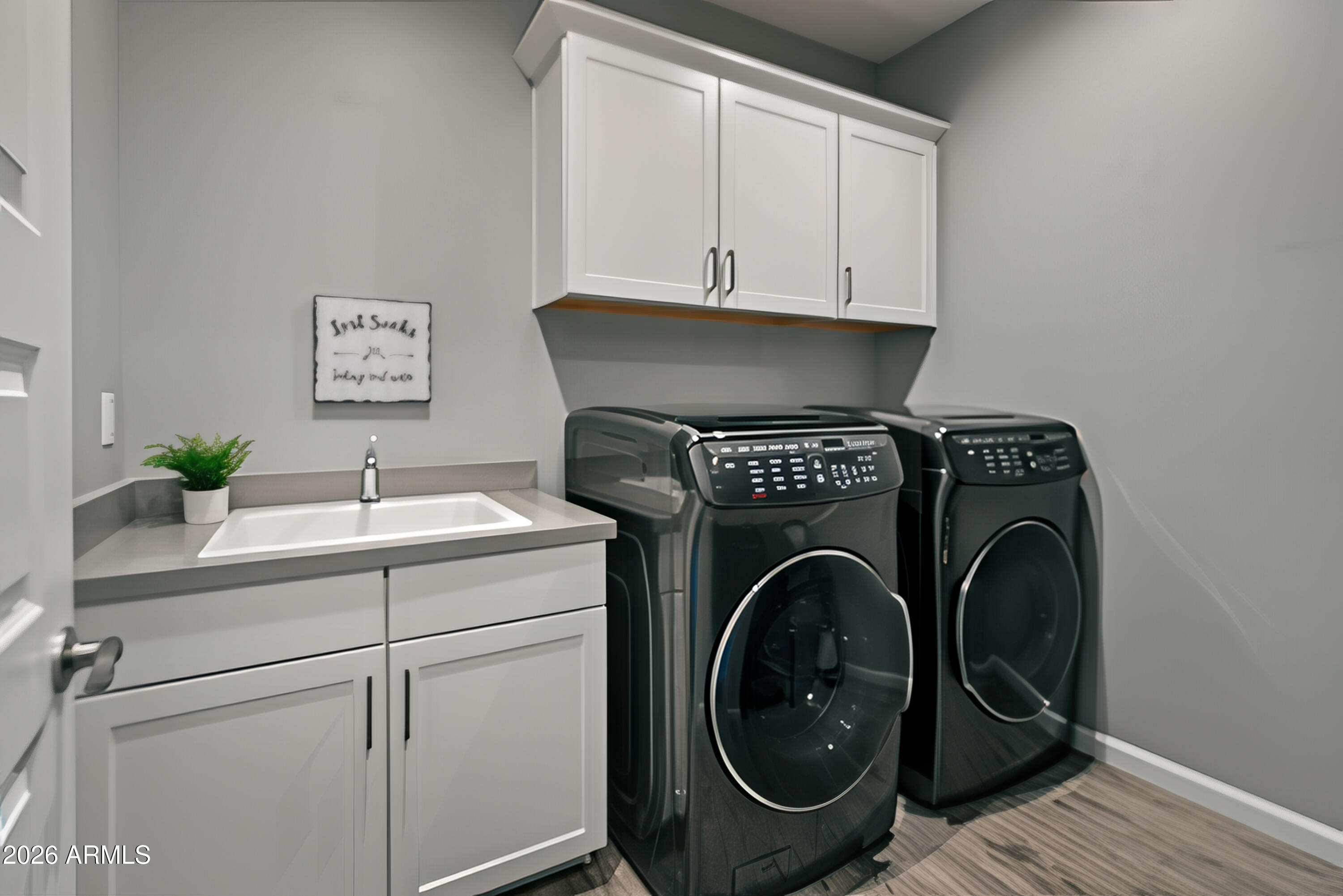 495 Cleopatra Hill Road Clarkdale, AZ 86324 - Photo 23 of 33 a utility room with dryer and washer