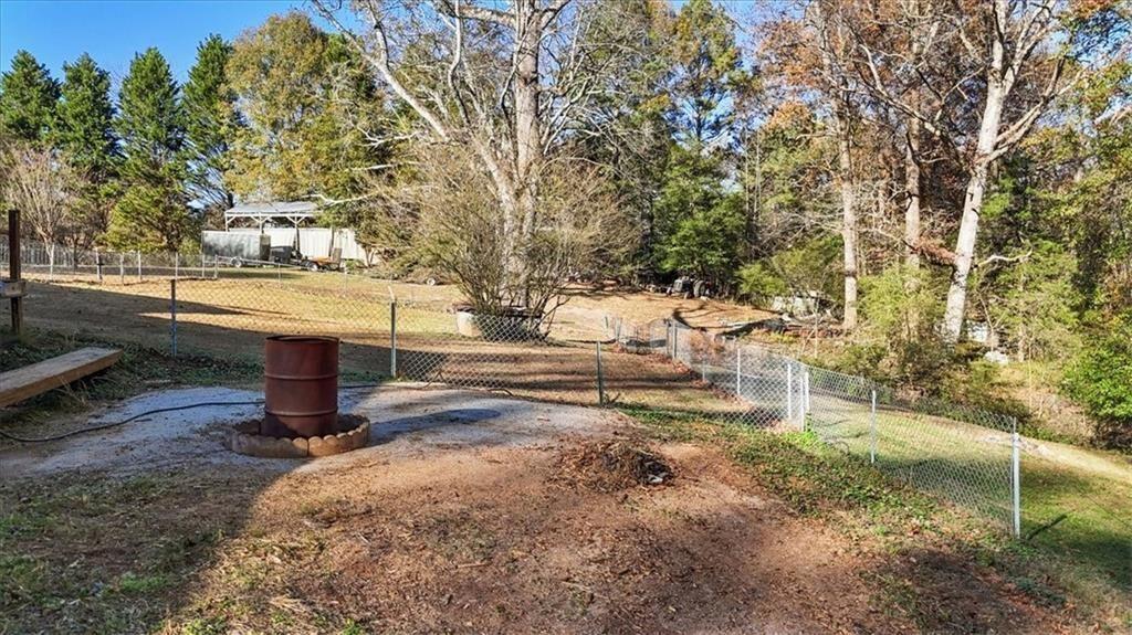 13355 Holly Road Roswell, GA 30075 - Photo 13 of 42