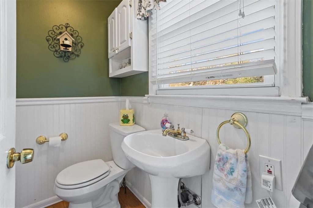 13355 Holly Road Roswell, GA 30075 - Photo 21 of 42