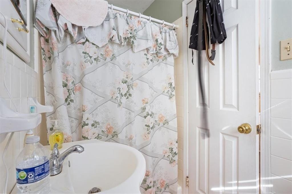 13355 Holly Road Roswell, GA 30075 - Photo 29 of 42