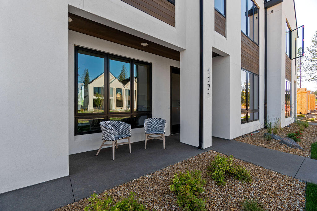 1171 Northwest Skyline Ranch Road, Unit LOT 166 Bend, OR 97703 - Photo 4 of 34 RileyVisuals-24