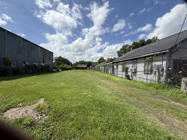 2323 Everett Street Houston, TX 77009 - Photo 9 of 10
