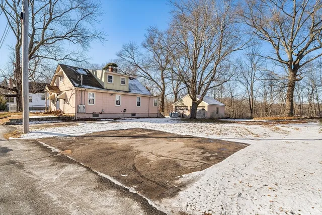 $399,000 | 90 Ellis Street, Seekonk, MA 02771