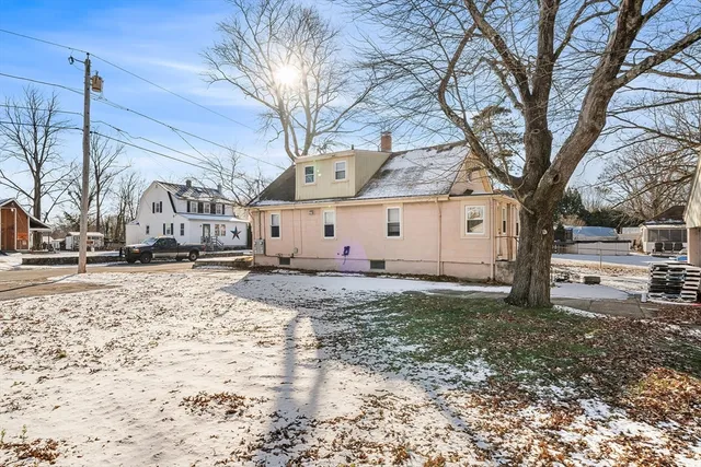 $399,000 | 90 Ellis Street, Seekonk, MA 02771