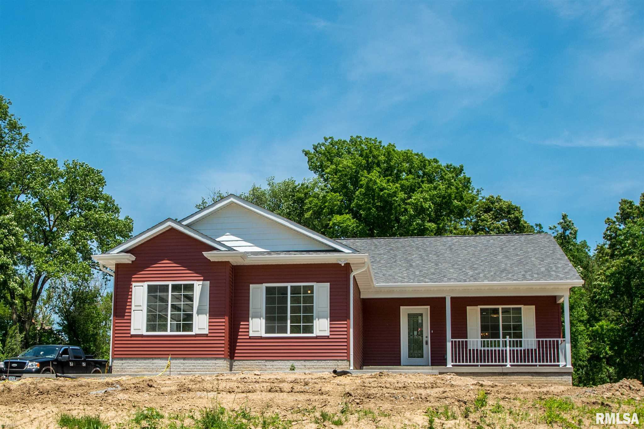 1239 Waverly Road Davenport, IA 52804 - Photo 1 of 27 Gallery Image 1