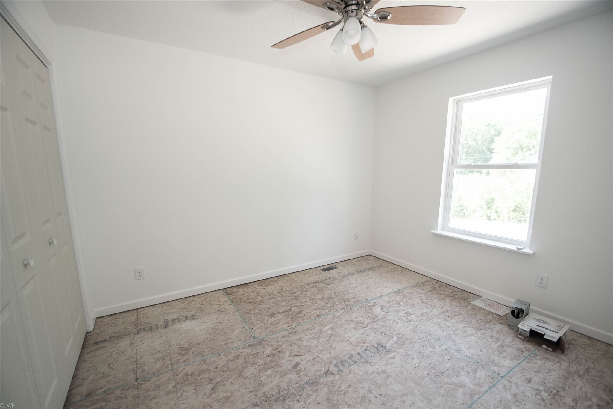 1239 Waverly Road Davenport, IA 52804 - Photo 13 of 27 Gallery Image 13