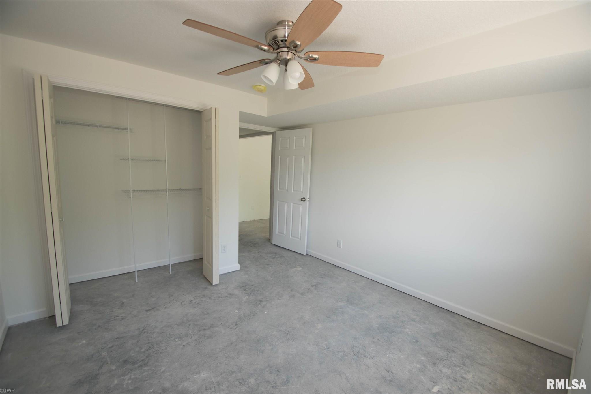 1239 Waverly Road Davenport, IA 52804 - Photo 20 of 27 Gallery Image 20