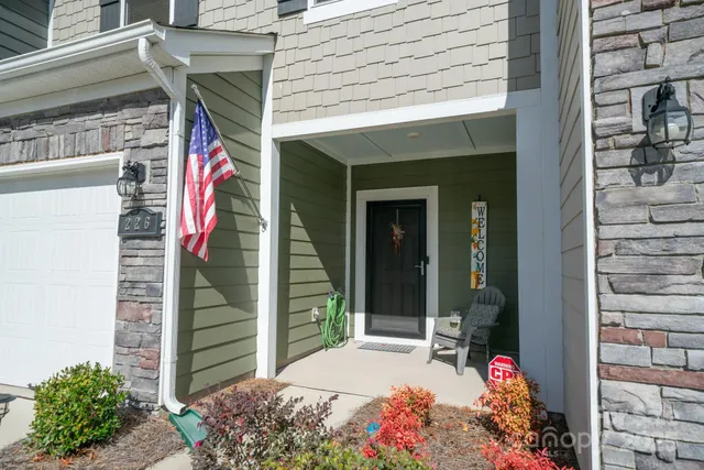 $379,900 | 226 Quinn Road, Matthews, NC 28104