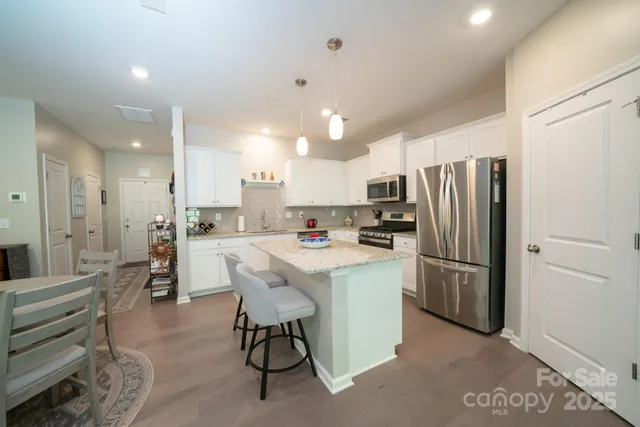 $379,900 | 226 Quinn Road, Matthews, NC 28104