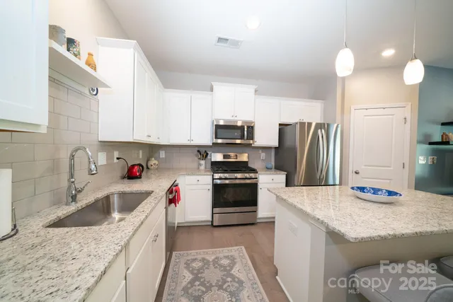 $379,900 | 226 Quinn Road, Matthews, NC 28104