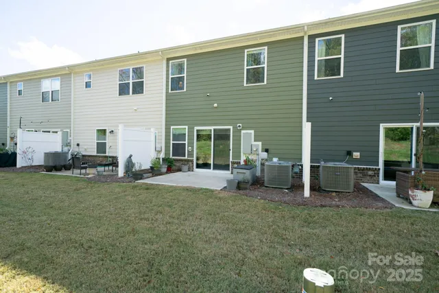 $379,900 | 226 Quinn Road, Matthews, NC 28104