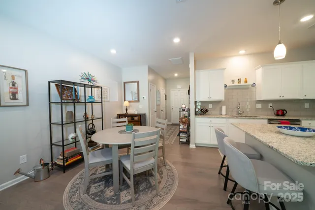 $379,900 | 226 Quinn Road, Matthews, NC 28104