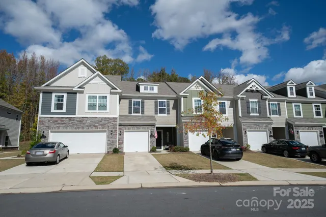 $379,900 | 226 Quinn Road, Matthews, NC 28104