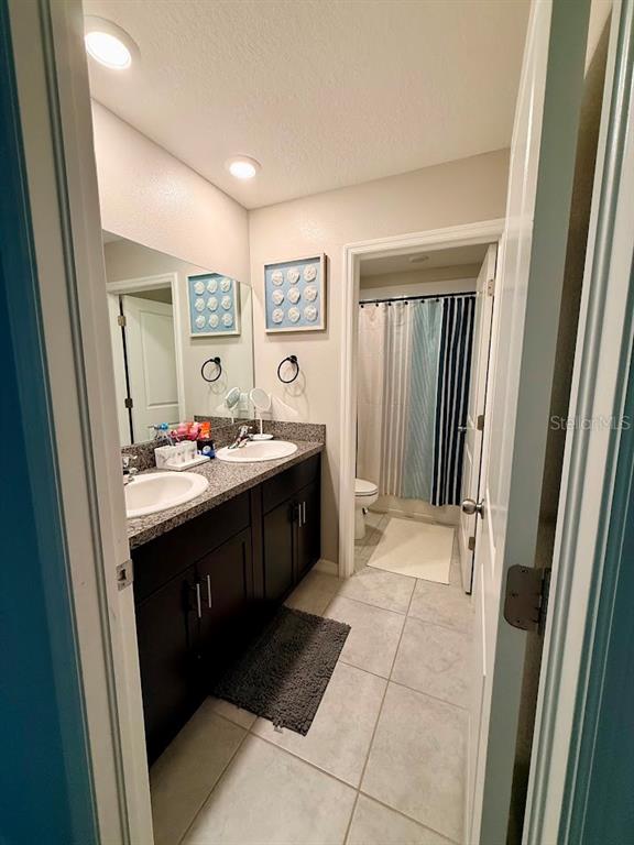 9712 Lemon Drop Loop Ruskin, FL 33573 - Photo 24 of 34 Gallery Image 24