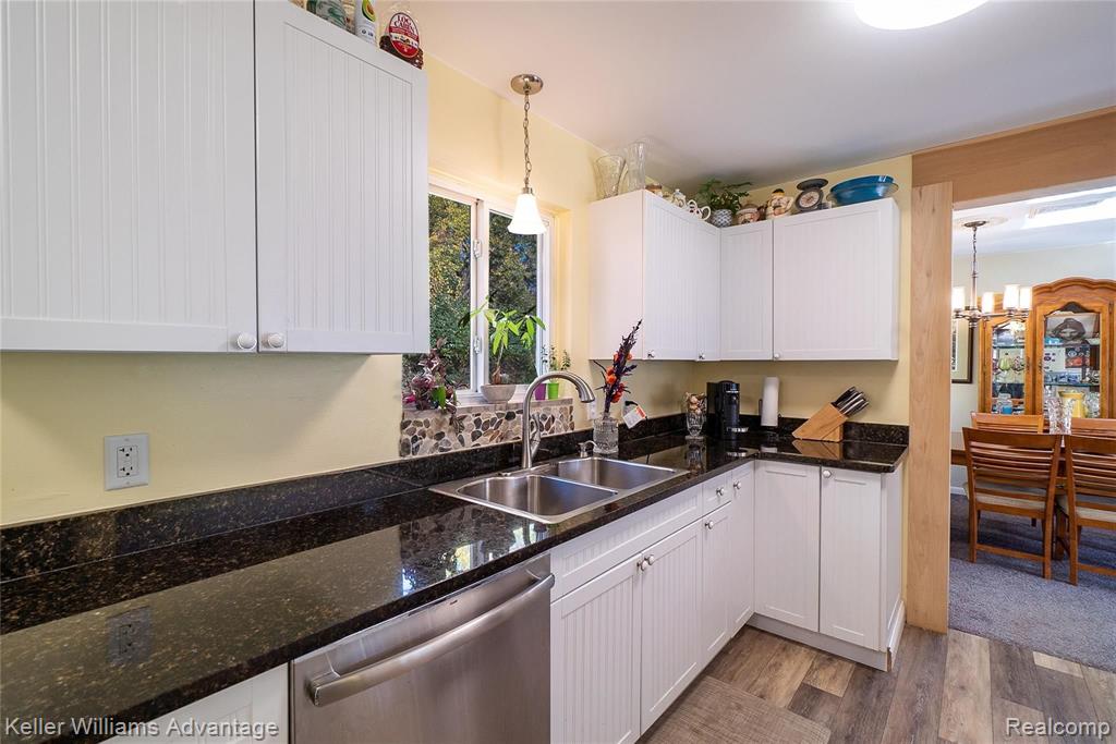 2360 West Square Lake Road Troy, MI 48098 - Photo 12 of 45