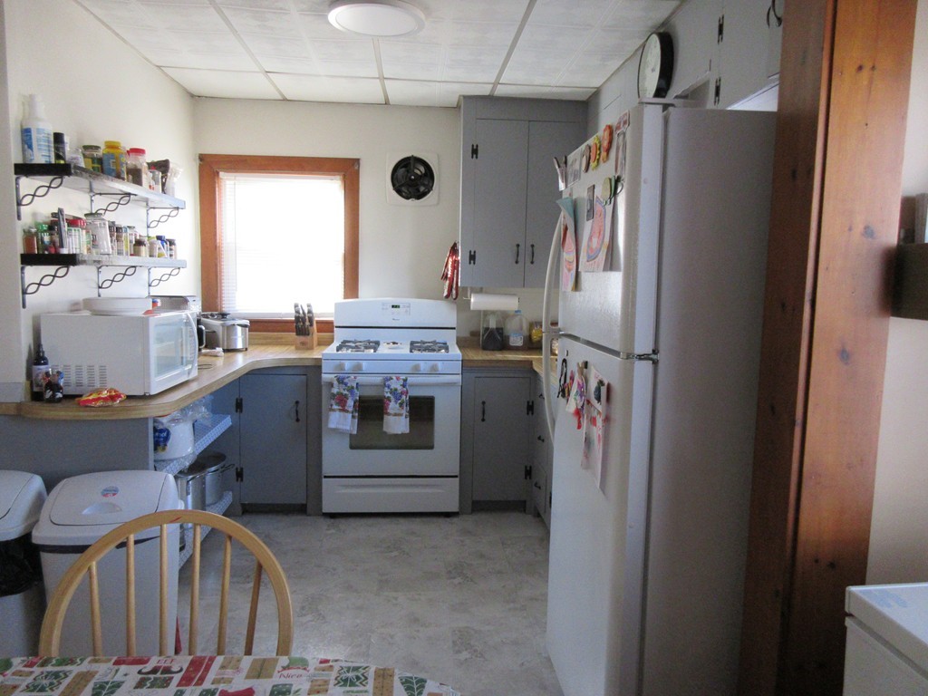76 Howe Street Fall River, MA 02724 - Photo 13 of 25 Gallery Image 13