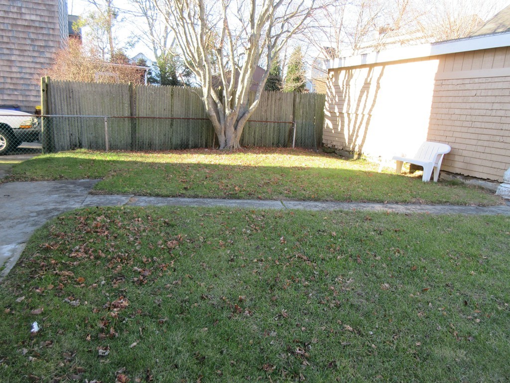 76 Howe Street Fall River, MA 02724 - Photo 2 of 25 Gallery Image 2