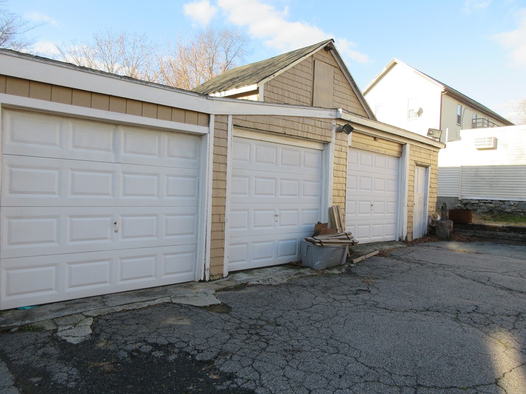 76 Howe Street Fall River, MA 02724 - Photo 21 of 25 Gallery Image 21