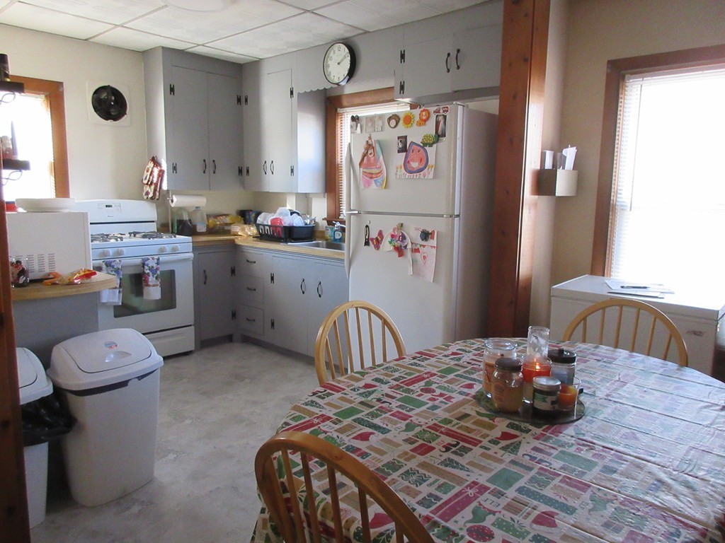 76 Howe Street Fall River, MA 02724 - Photo 6 of 25 Gallery Image 6