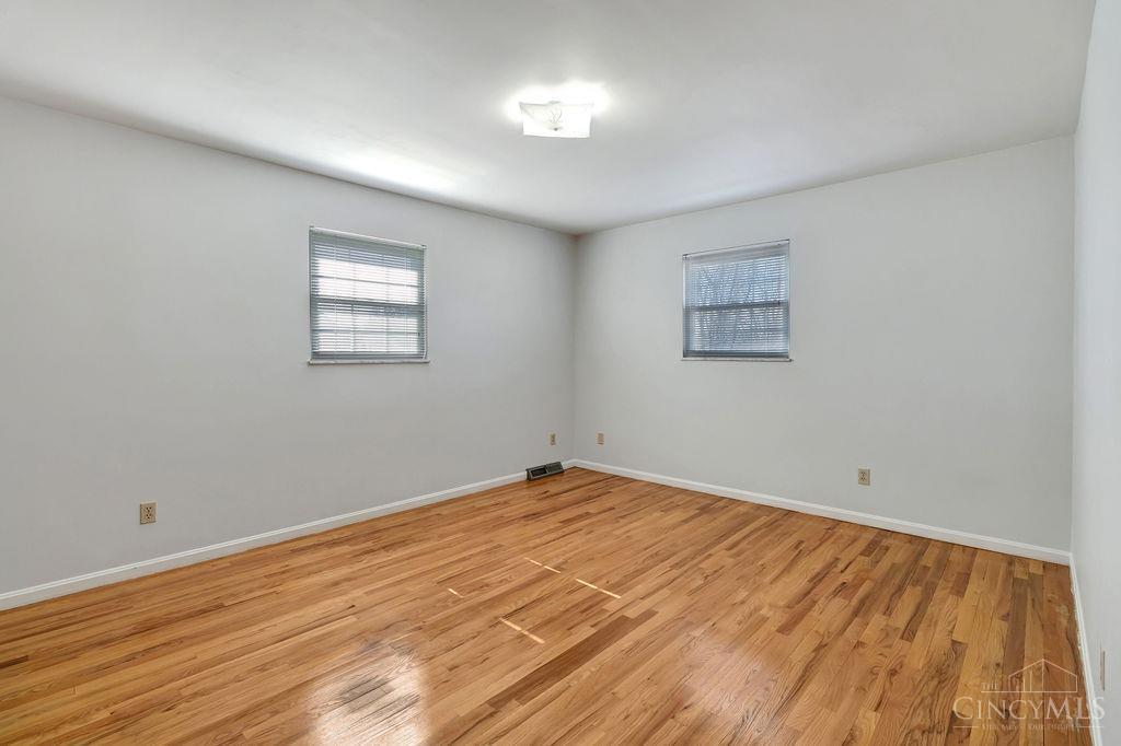 5721 Lawrence Road Cincinnati, OH 45248 - Photo 31 of 51