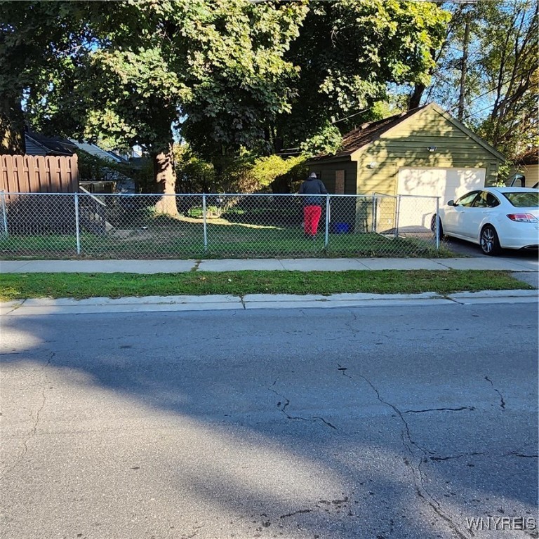 166 Cabot Road Greece, NY 14626 - Photo 3 of 32