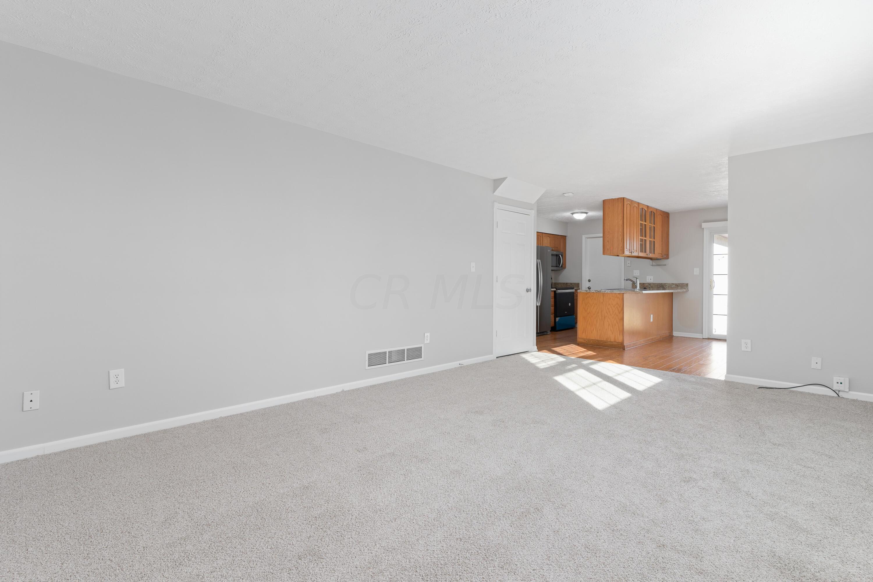 255 Broken Arrow Road Columbus, OH 43230 - Photo 19 of 40 Family Room