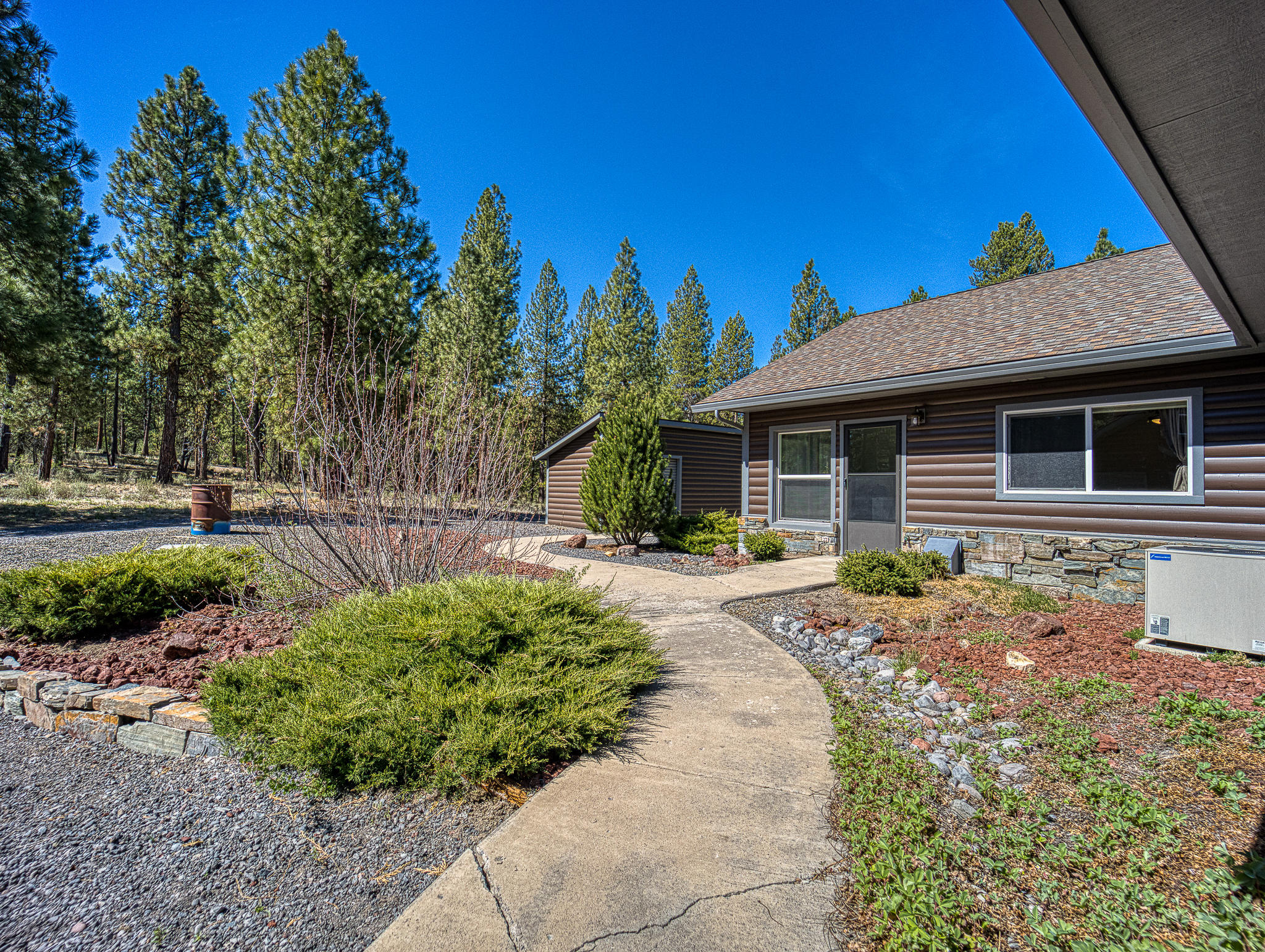 41312 Coyote Meadow Road Chiloquin, OR 97624 - Photo 2 of 55 In-Law Quarters Entrance into Sunroom.