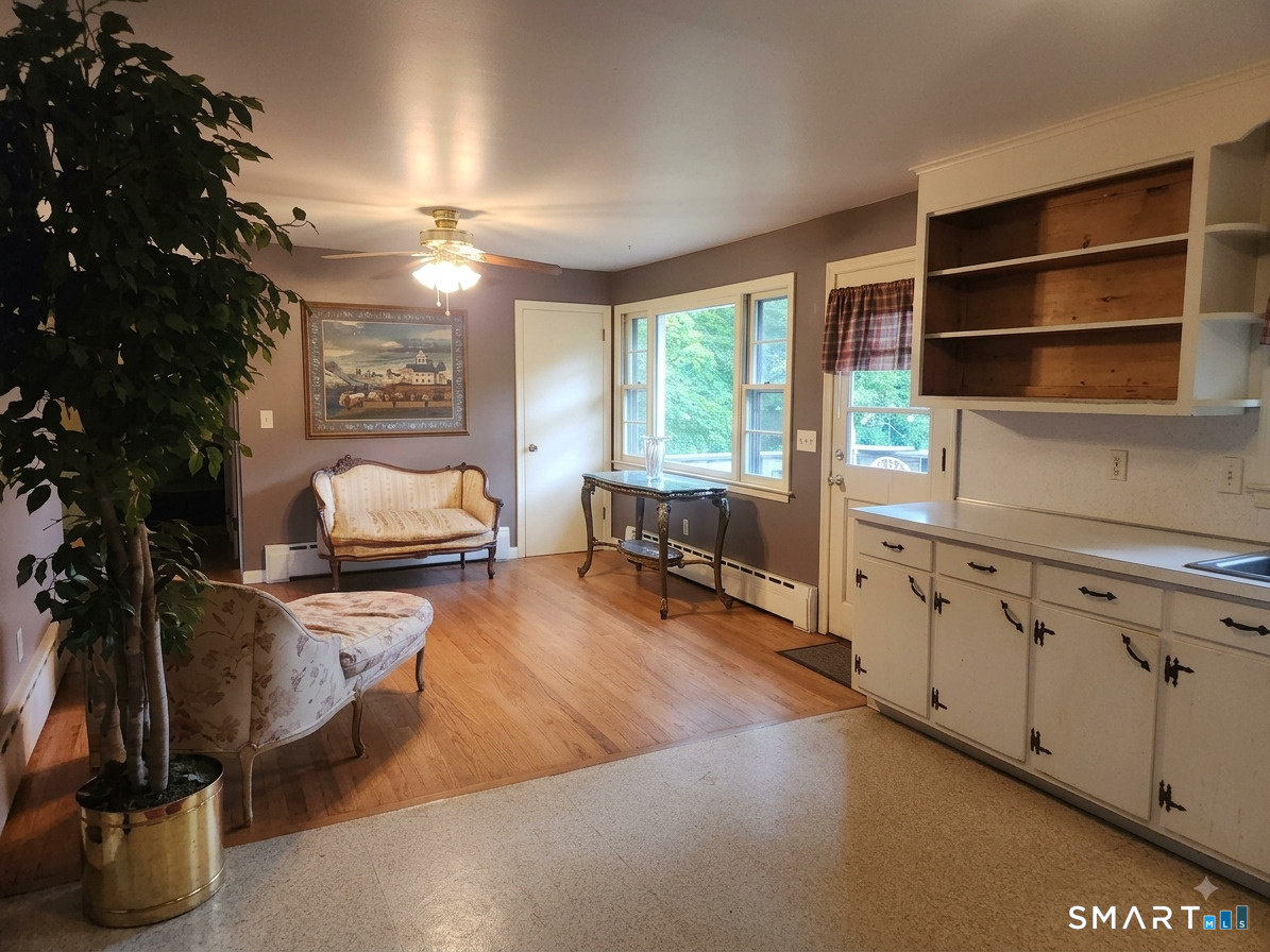 76 George Street Middletown, CT 06457 - Photo 8 of 20 Gallery Image 8