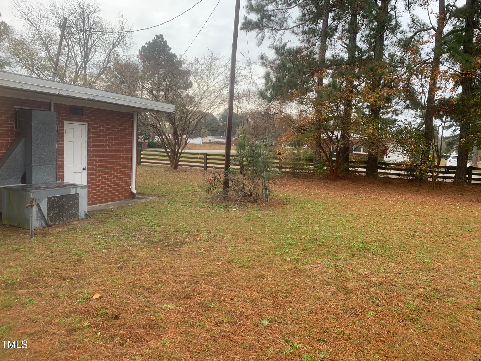 1401 Fairground Road Dunn, NC 28334 - Photo 5 of 5 5