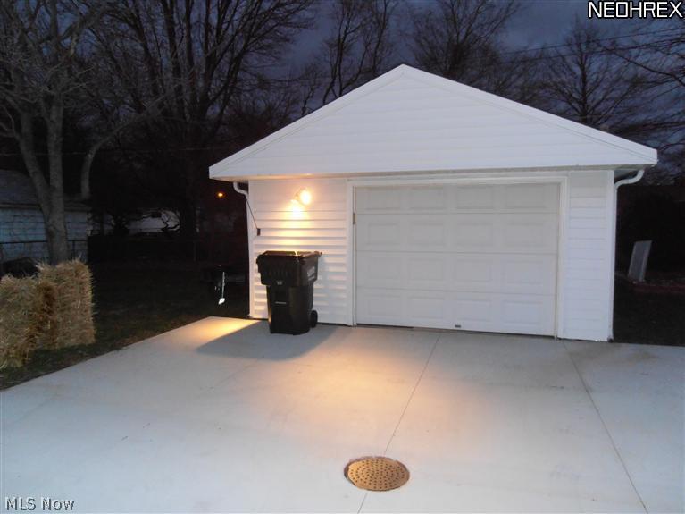 691 Sterling Road Wickliffe, OH 44092 - Photo 10 of 12 Detached 1.5 car garage, Newer Driveway