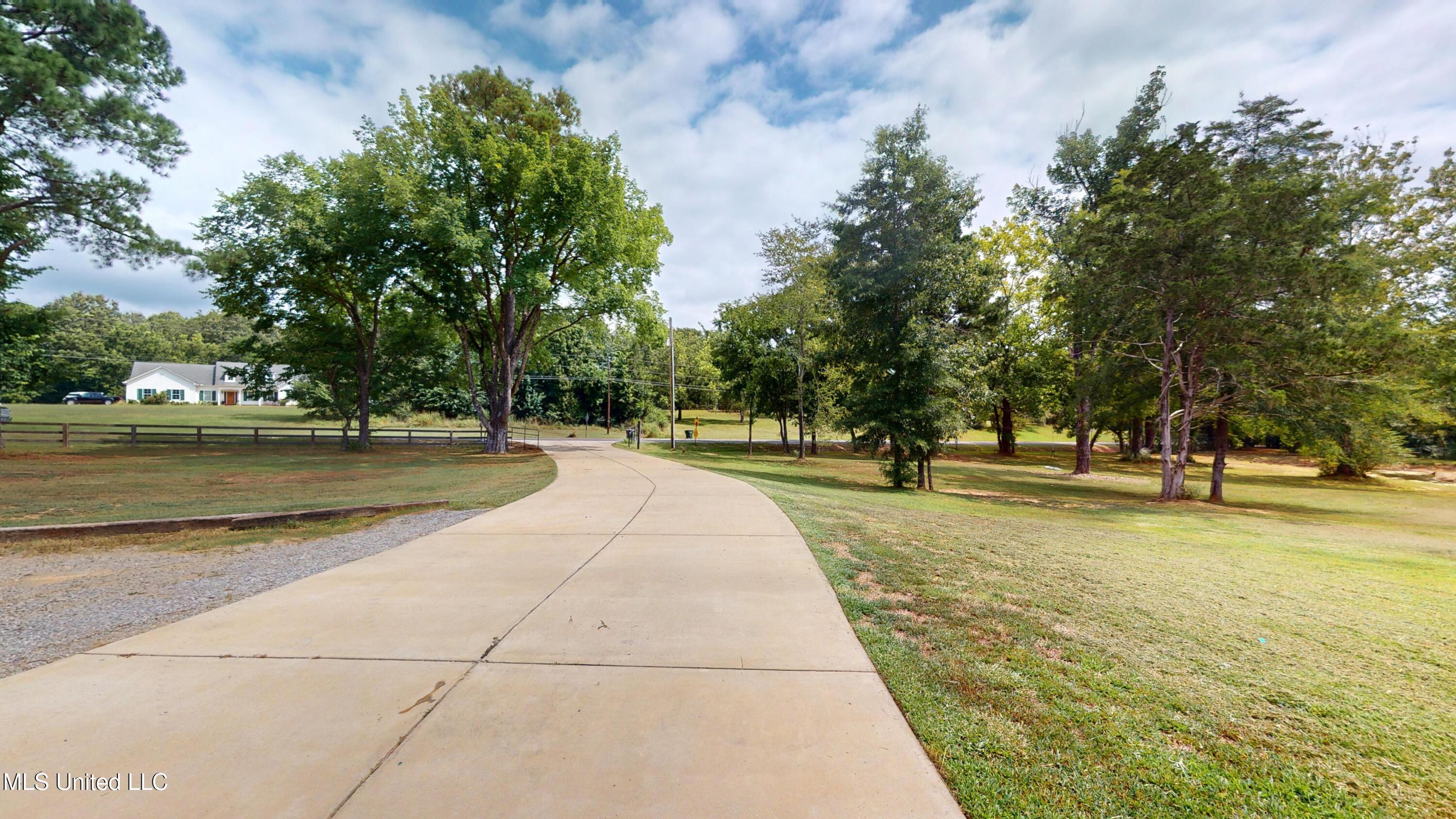 55 Kathleen Road Byhalia, MS 38611 - Photo 47 of 51 55-Kathleen-Rd-08082025_123702