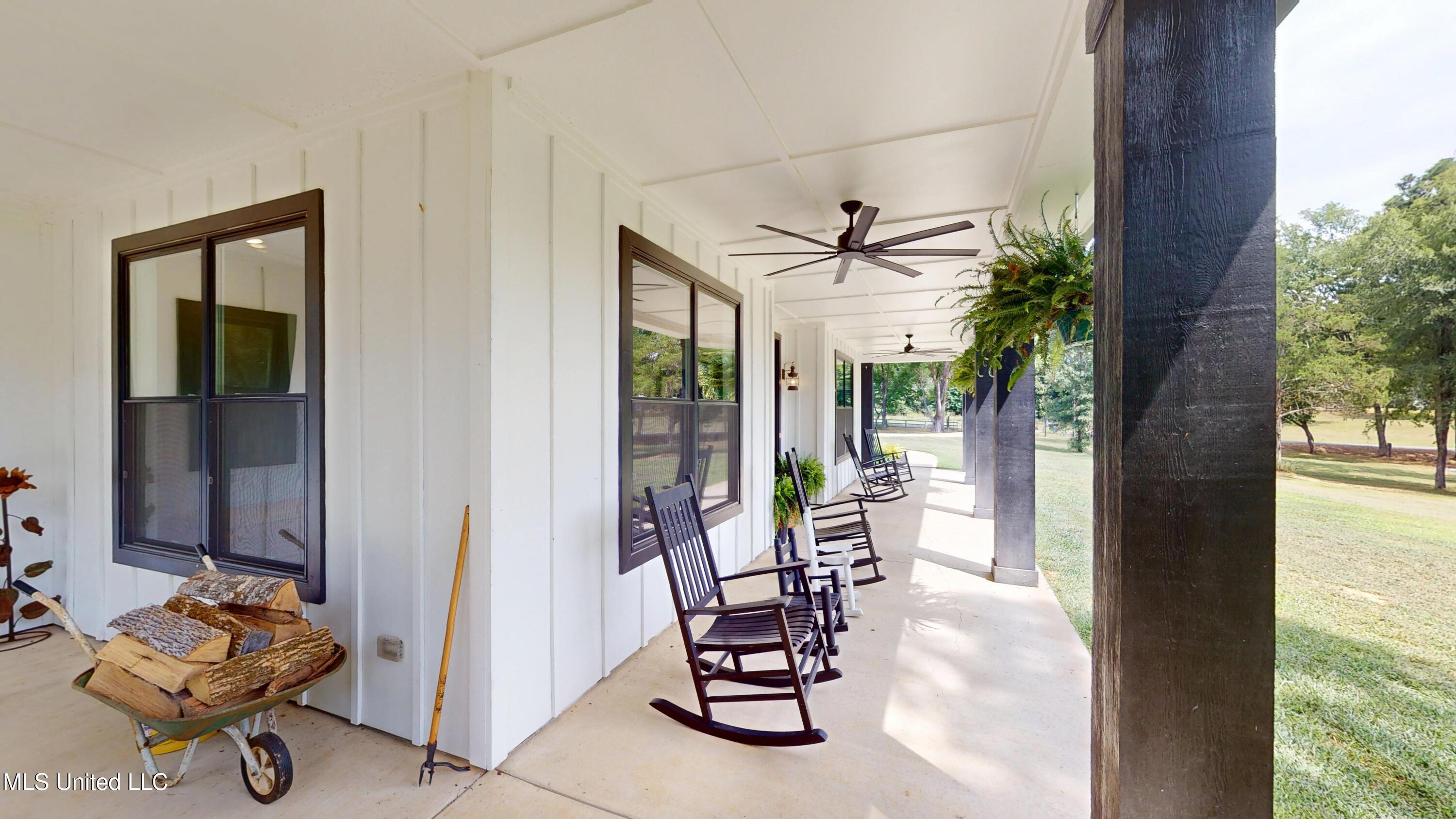 55 Kathleen Road Byhalia, MS 38611 - Photo 6 of 51 55-Kathleen-Rd-08082025_123026