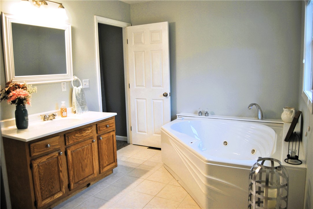 9555 Us Route Hemlock, NY 14466 - Photo 15 of 37 Primary Bathroom