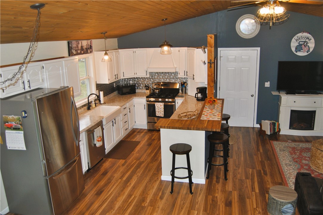 9555 Us Route Hemlock, NY 14466 - Photo 6 of 37 Family Gatherings in the Kitchen