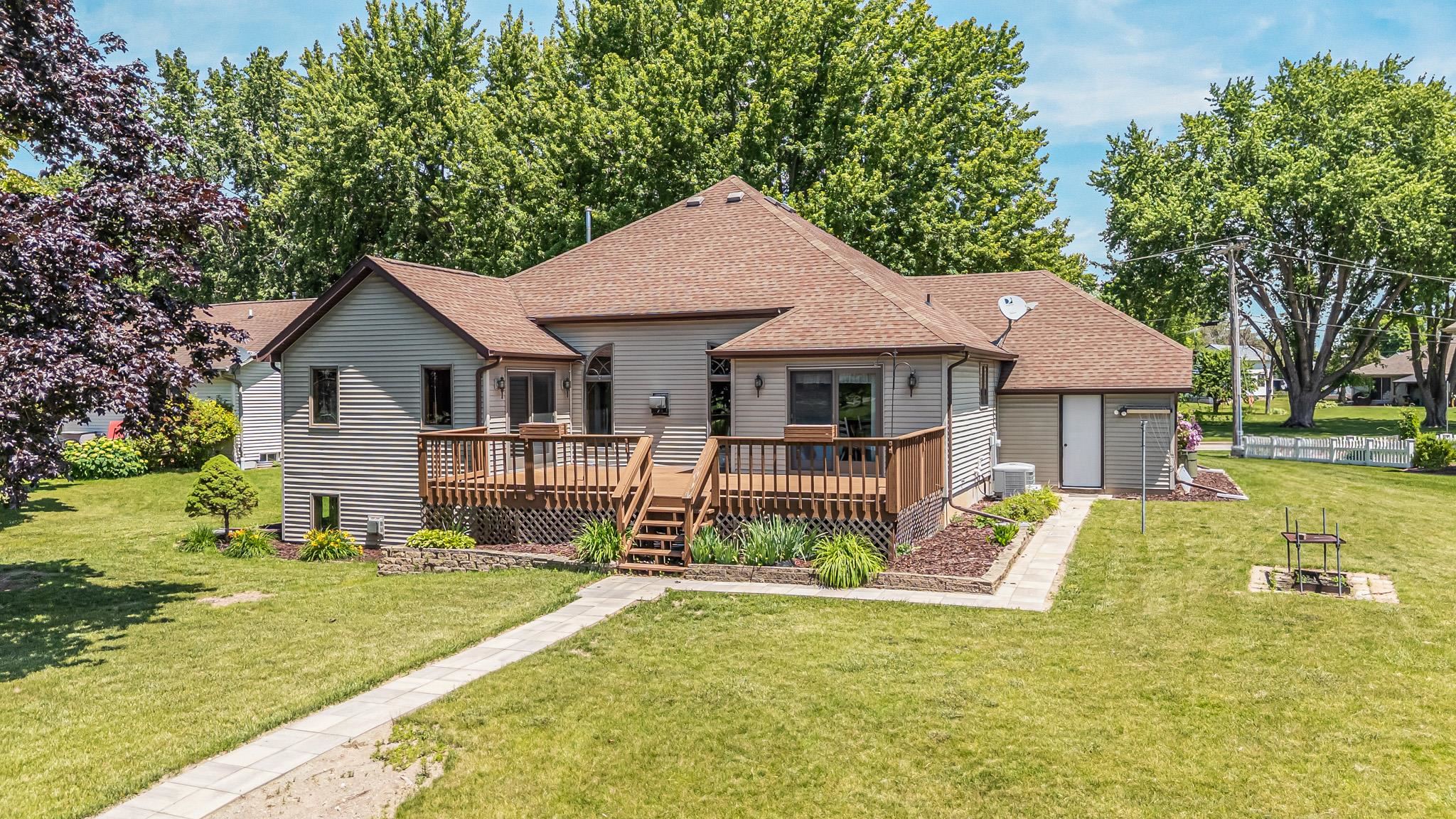 358 South 5th Street Winneconne, WI 54986 - Photo 2 of 51